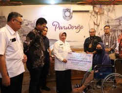 Pahlawan Demokrasi Peroleh Santunan