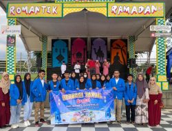 SMPN 6 Purworejo Bagi Takjil di 2 Lokasi