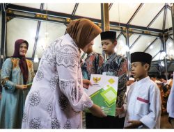 Bupati Purworejo Santuni 60 Anak Yatim