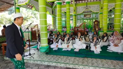 Hadroh Muslimat Jadi Penyaji Utama Pengajian Halal Bihalal Kemanukan