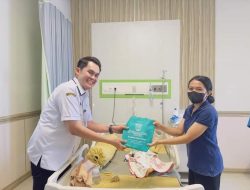 Pasien Ulang Tahun, Direktur RSUD RAA Tjokronegoro Berikan Perhatian