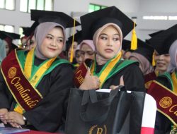 Empat Wisudawan UMPWR Lulus Lewat Jalur Nonskripsi