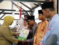 Bupati Serahkan Bantuan Total Rp 275,8 Juta Untuk Anak Yatim