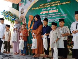 Jamiiyyah Perempuan Pengasuh Pesantren dan Muballighoh Purworejo Beri Santunan Anak Yatim dan Dhuafa