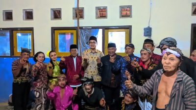 Rindu Ketoprak, warga Lain Desa Turut Merapat di Desa Semono
