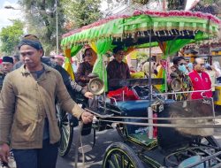 Yuli-Dion Pilih Naik Andong Daripada Kereta Raja, Ini Alasannya