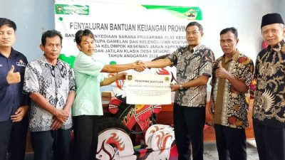 Serahkan Bantuan Gamelan, Pemdes Semono Ajak Warga Hidupkan Ragam Budaya