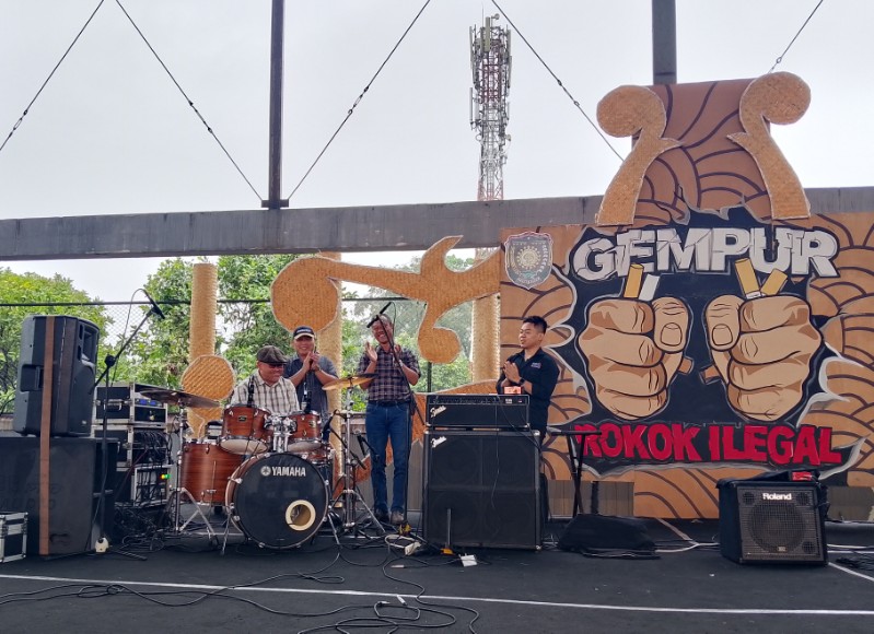 Pembukaan kompetisi band