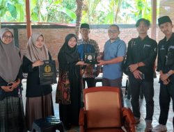Rampung Magang di PWI, 4 Mahasiswa IAI An Nawawi Dikembalikan ke Kampus