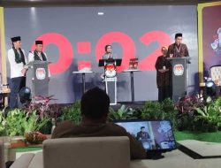 Debat Perdana, Paslon 01 Blunder, Ditanya Soal Birokrasi Malah Jawab Pelayanan Publik