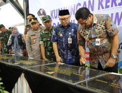 Resmikan Proyek di Purworejo, Pj Gubernur Serahkan Bantuan Bencana untuk Bruno