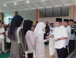 Seratusan Siswa Diberi Tali Asih dan Bekal Motivasi Sukses Dalam Baksos MG