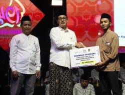 Warga Ketiwijayan Terima Hadiah Lomba Logo Hari Jadi dari Mas Wabup