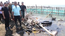 Pantai Kramatsari ‘Hilang’ Ditelan Abrasi, Gubernur Ahmad Luthfi Datang Perbaiki Tanggul 1 KM