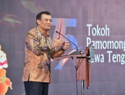 Dinobatkan Tokoh Pamomong Jawa Tengah, Ahmad Luthfi: Akselerasi Pembangunan Butuh Kebersamaan