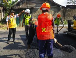 Ditinjau Ahmad Luthfi, Jalan Parakan-Patean yang Dikeluhkan Diaspal Ulang Setelah 15 Tahun