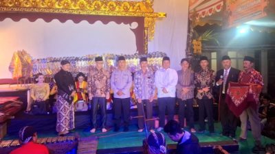 Ribuan Warga Padati Pagelaran Wayang Kulit, Merti Desa Sukowuwuh Berlangsung Spektakuler