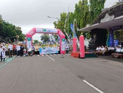 Warga NU Meriahkan Jalan Sehat Hari Santri Nasional 2025