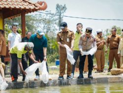 Gubernur Ahmad Luthfi: Tersono Batang Jadi Contoh Desa Mandiri Kelola Sampah