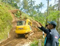 Cek Jatirejo, Suranto Pastikan Ruas Jatirejo-Batas Yogya Sudah Normal