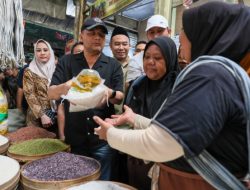 Jelang Lebaran Gubernur Luthfi Sidak Pasar Bunder Sragen: Harga Bahan Pokok Stabil, Stok Aman