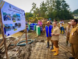 Dikebut Siang Malam, Tanggul Tuntang yang Jebol Sudah Ditutup dan Jalan Semarang-Godong Ditarget Pulih H-7 Lebaran