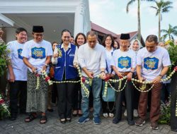 Buka Pasar Takjil Ramadan, Gubernur Luthfi: 4,2 Juta UMKM Jateng Harus Naik Kelas