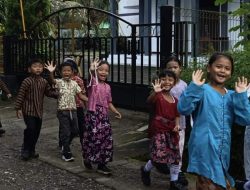 Semangat Kartini, Siswa SDN Kemanukan Belajar Toleransi di Kompleks Gardu 21
