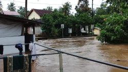 Banjir Dadakan Landa Desa Berjan, Jalan Raya Putus Total, Toilet dan Kamar Pondok Tergenang