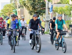 Dari Berangkat Kerja Gowes hingga WFH, Cara Ahmad Luthfi Budayakan Hemat Energi di Jateng
