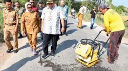 Warga Bernapas Lega, Gubernur Luthfi Targetkan Jalan Cepu-Randublatung Mulus Tanpa Lubang dan Tuntas Tahun Ini