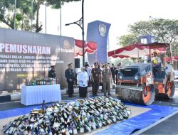 Sangar, Satpol PP Damkar Musnahkan Miras di Kabupaten Purworejo