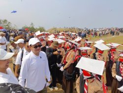 Wabup Dion Pastikan Akses Menuju Pantai Ketawang Dibangun pada 2027