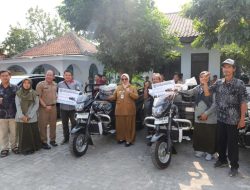 Perkuat Produktivitas Pangan dan Ternak, Pemkab Purworejo Salurkan Bantuan Alsintan dan Bibit Ternak Unggulan
